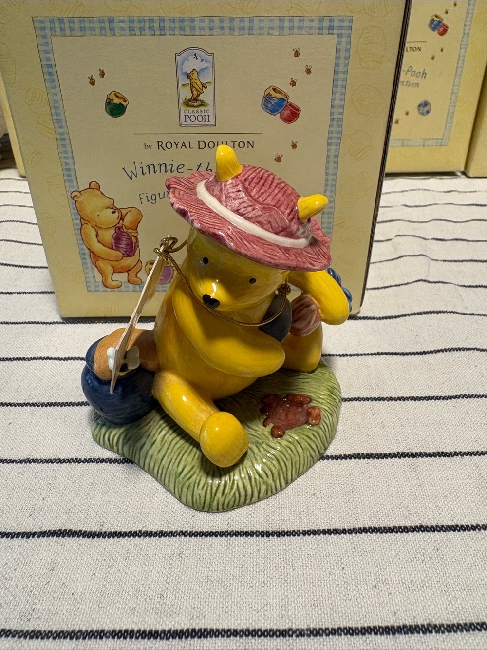 Royal Doulton Winnie the Pooh "The Perfect Hat For Gardening" w/ Box Retired